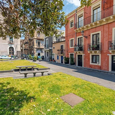 Aparo House - Al Centro Di * Catania